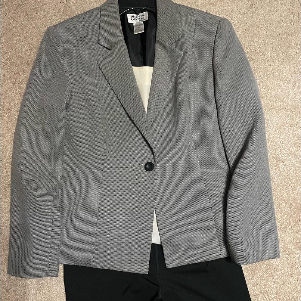 Style and Co. collection Blazer size 12P tweed can be worn dress or casual.